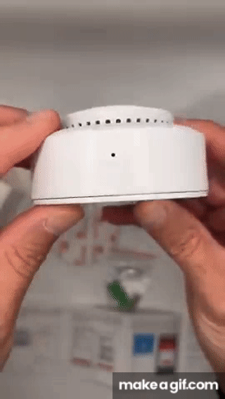 Sensore Antincendio rilavatore di GAS con Sirena integrata WiFi - Alimentazione 5V / 2xAA - App TUYA